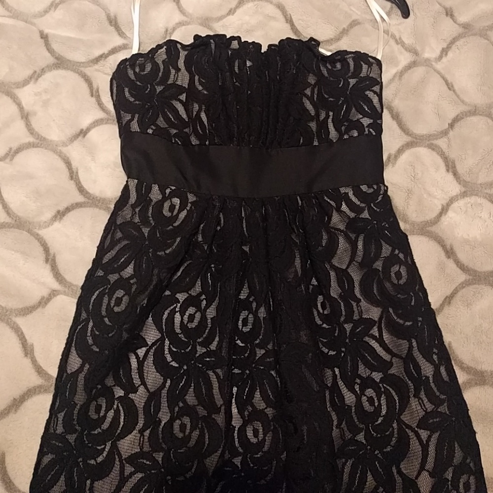 WHBM Strapless lace cocktail dress